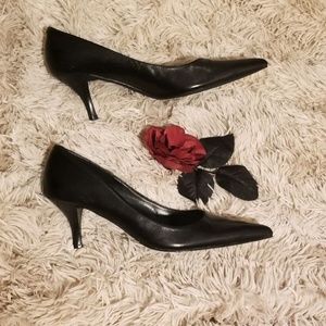 Black Pointed Toe Heel